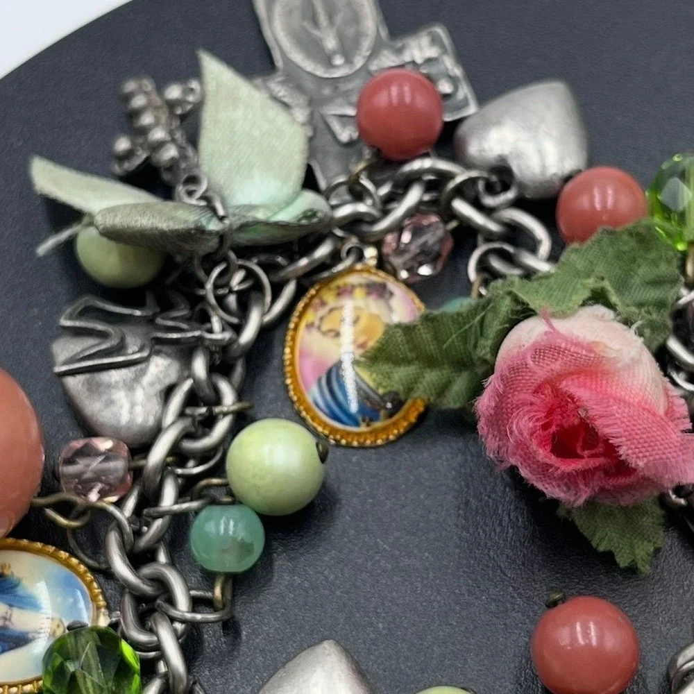 Rasa Signed Peach Green Beaded Pink Rose Religious Themed Charm Dangle‎ Bracelet